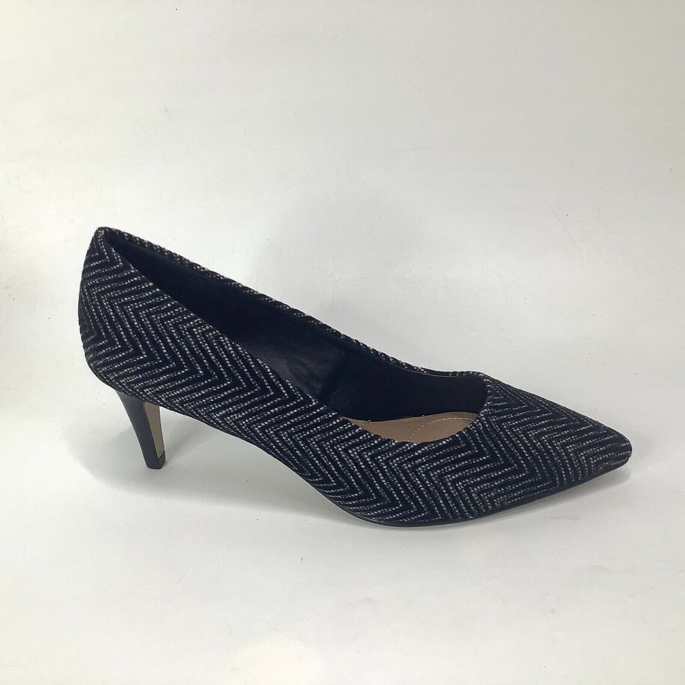Tahari Gia Shoes Black White Chevron Shoes Pumps‎ 6.5M Textile Pointy Toe  New